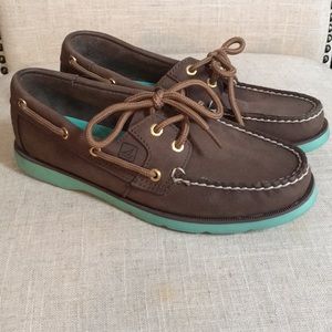 Sperry Top-Sider Aqua bottomed boat shoes